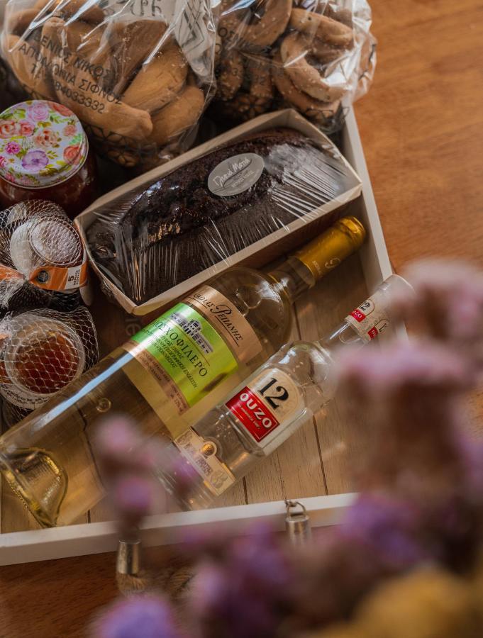 Komis Mansion Exámbela Zewnętrze zdjęcie