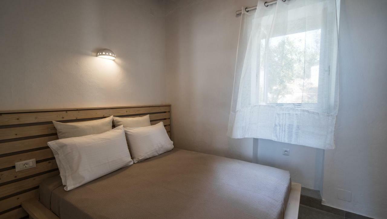 Komis Mansion Exámbela Zewnętrze zdjęcie