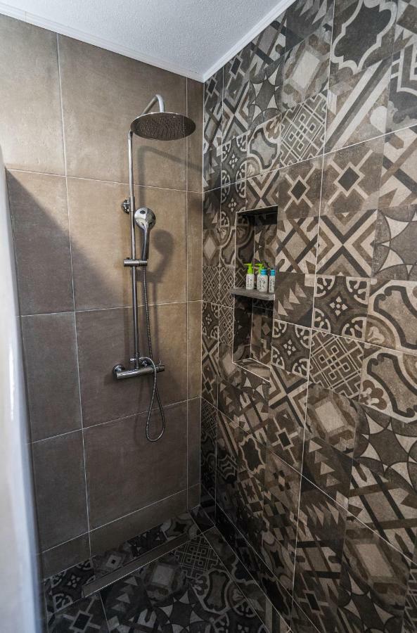 Komis Mansion Exámbela Zewnętrze zdjęcie